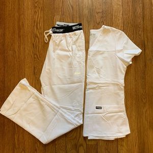 Grey’s anatomy white scrub set